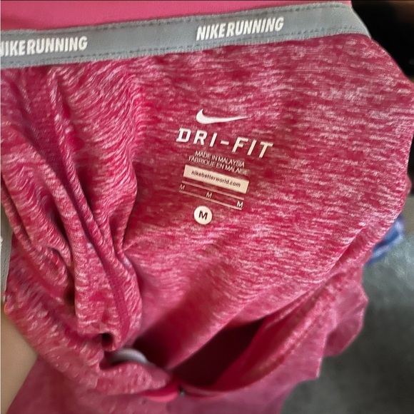 Nike women’s 1/2 zip pink long sleeve medium - Picture 8 of 10